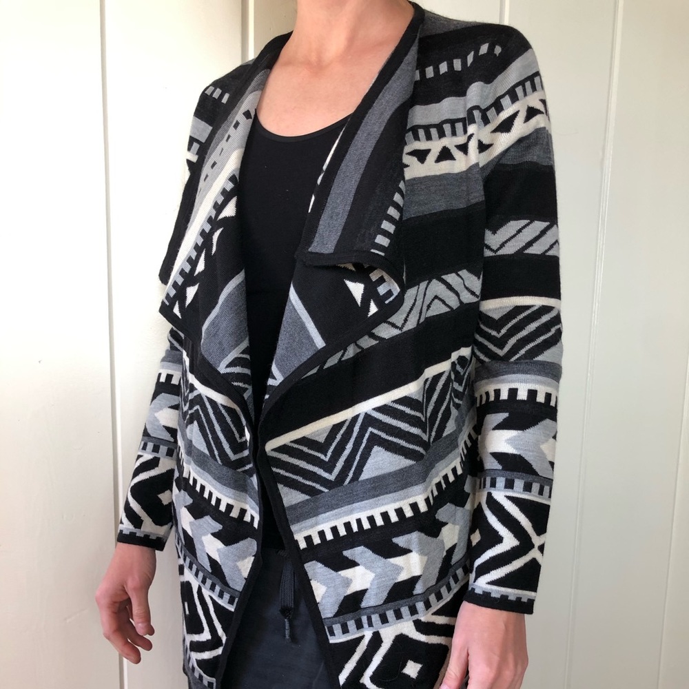 Women’s camp house wrap